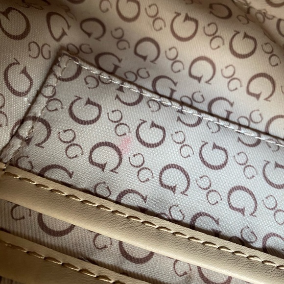 Guess Red Crossbody Bag Purse - Picture 5 of 5